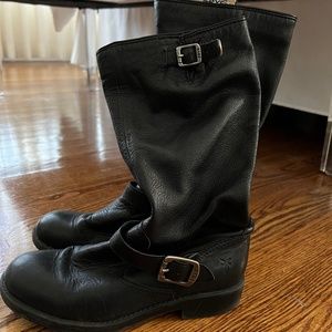 Frye Veronica Slouch Leather Boot (pull on) in Black